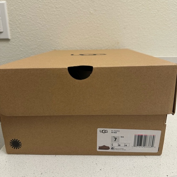 UGG Women’s Tazz in Hickory size 7 - Picture 2 of 8